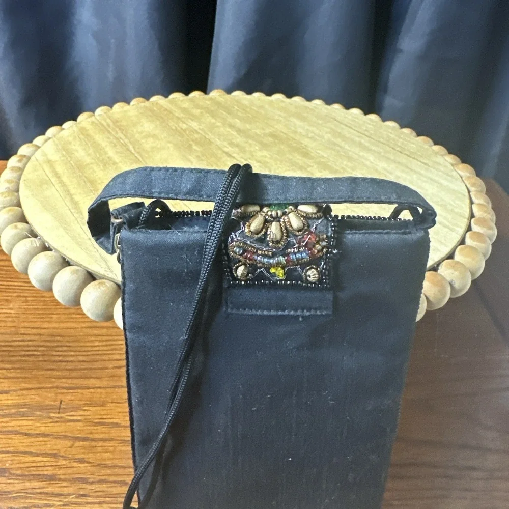 Shimmering Flowers Crossbody with stones and gems, cell phone Bag
